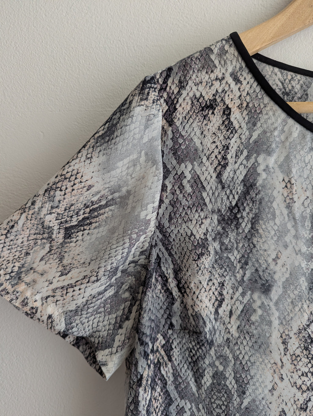 Veronika Maine Snake Print Top
