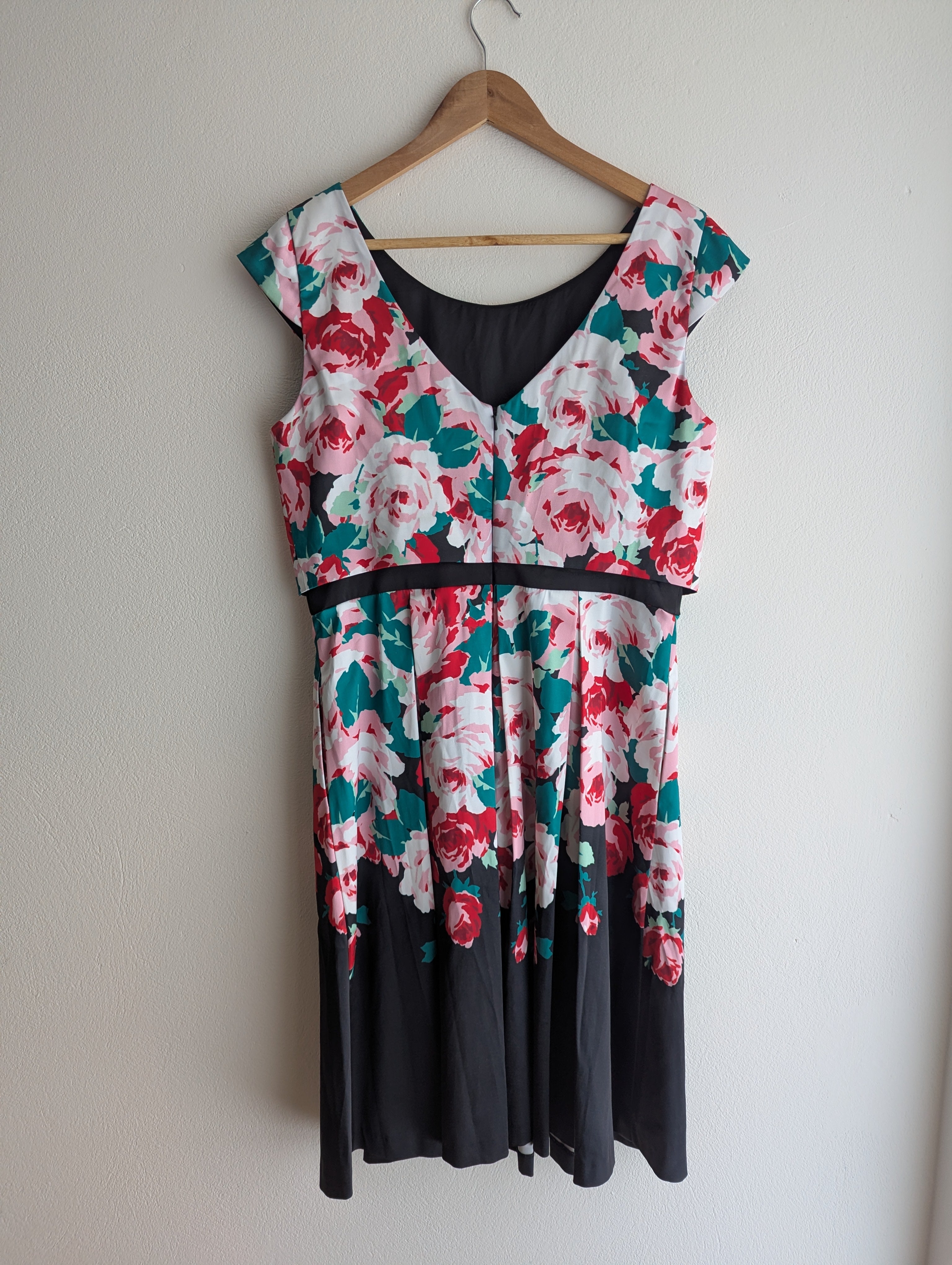 Review Floral Dress