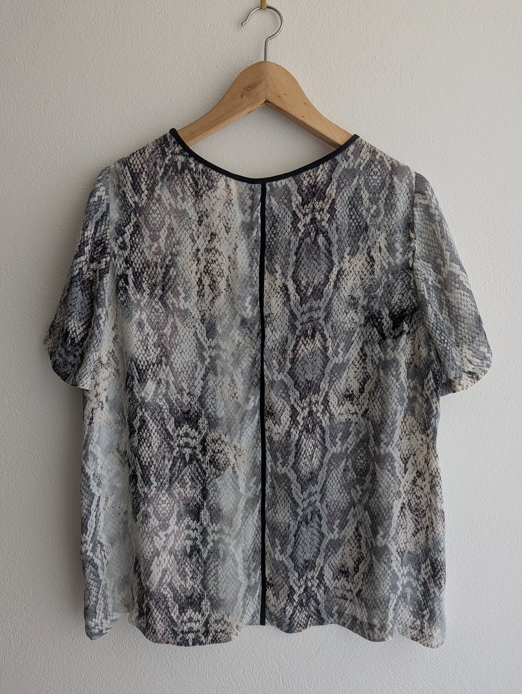 Veronika Maine Snake Print Top