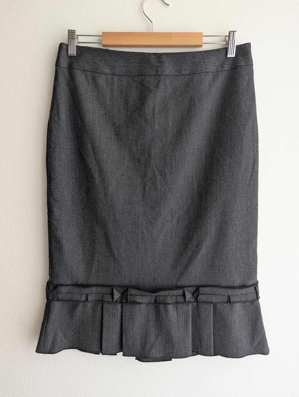Cue Ruffle Hem Tailored Skirt