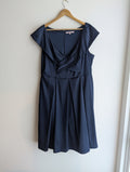 Review Satin Dress