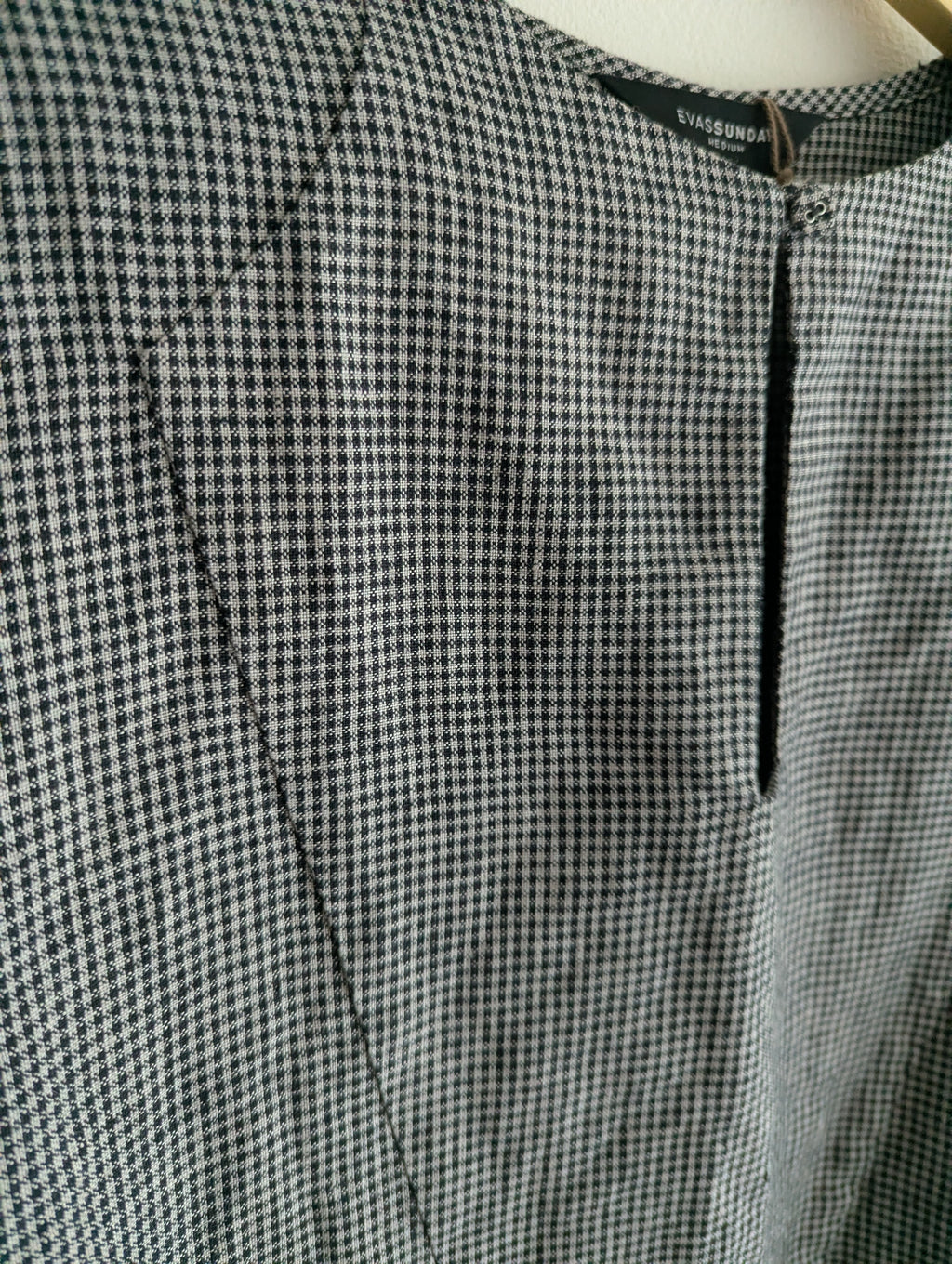 Eva's Sunday Linen Tunic Top