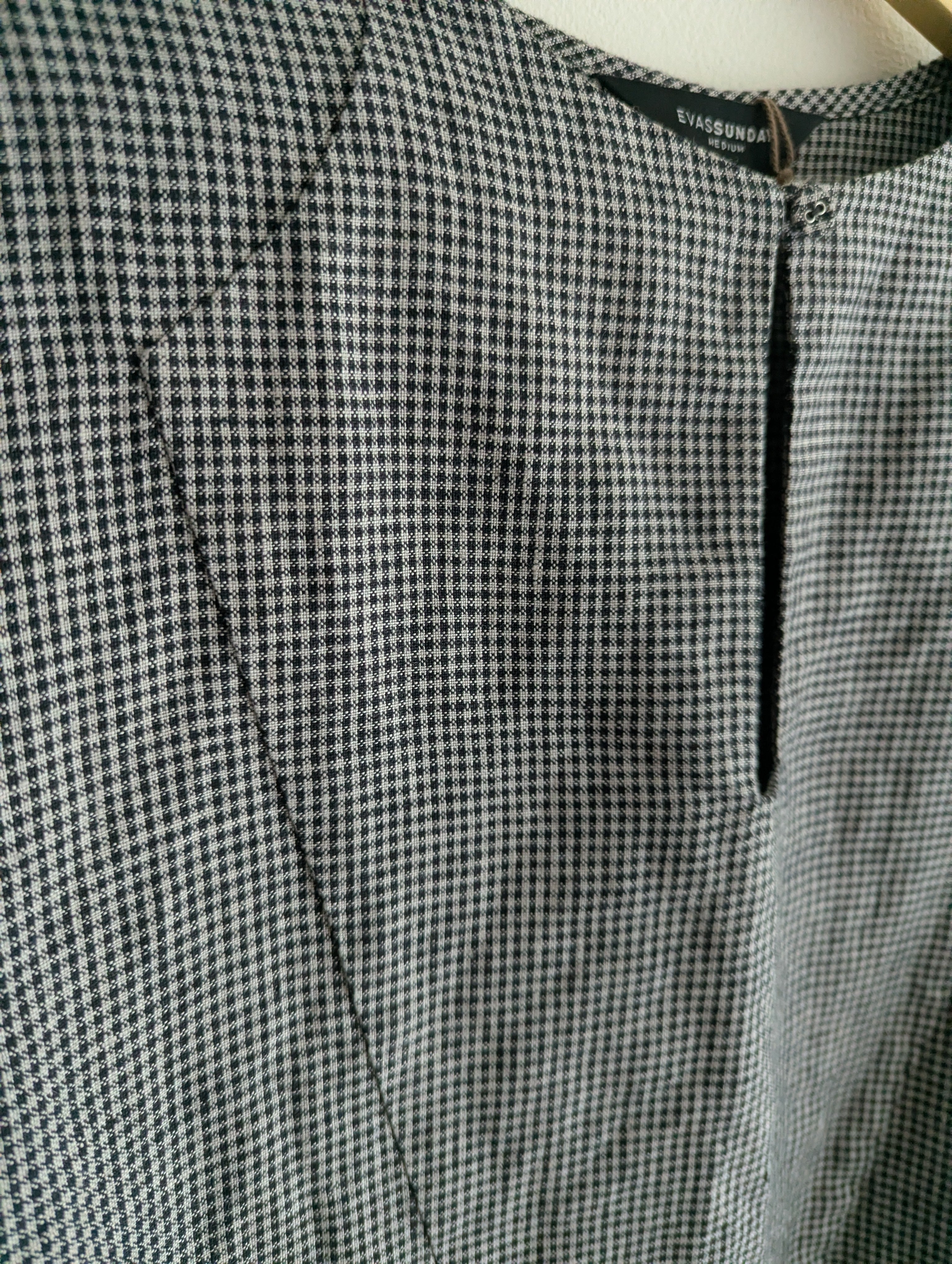 Eva's Sunday Linen Tunic Top