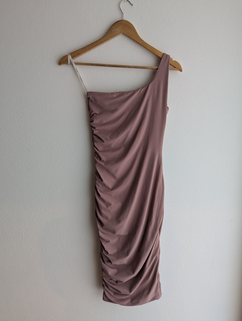 KOOKAÏ Asymetric Ruched Midi Dress