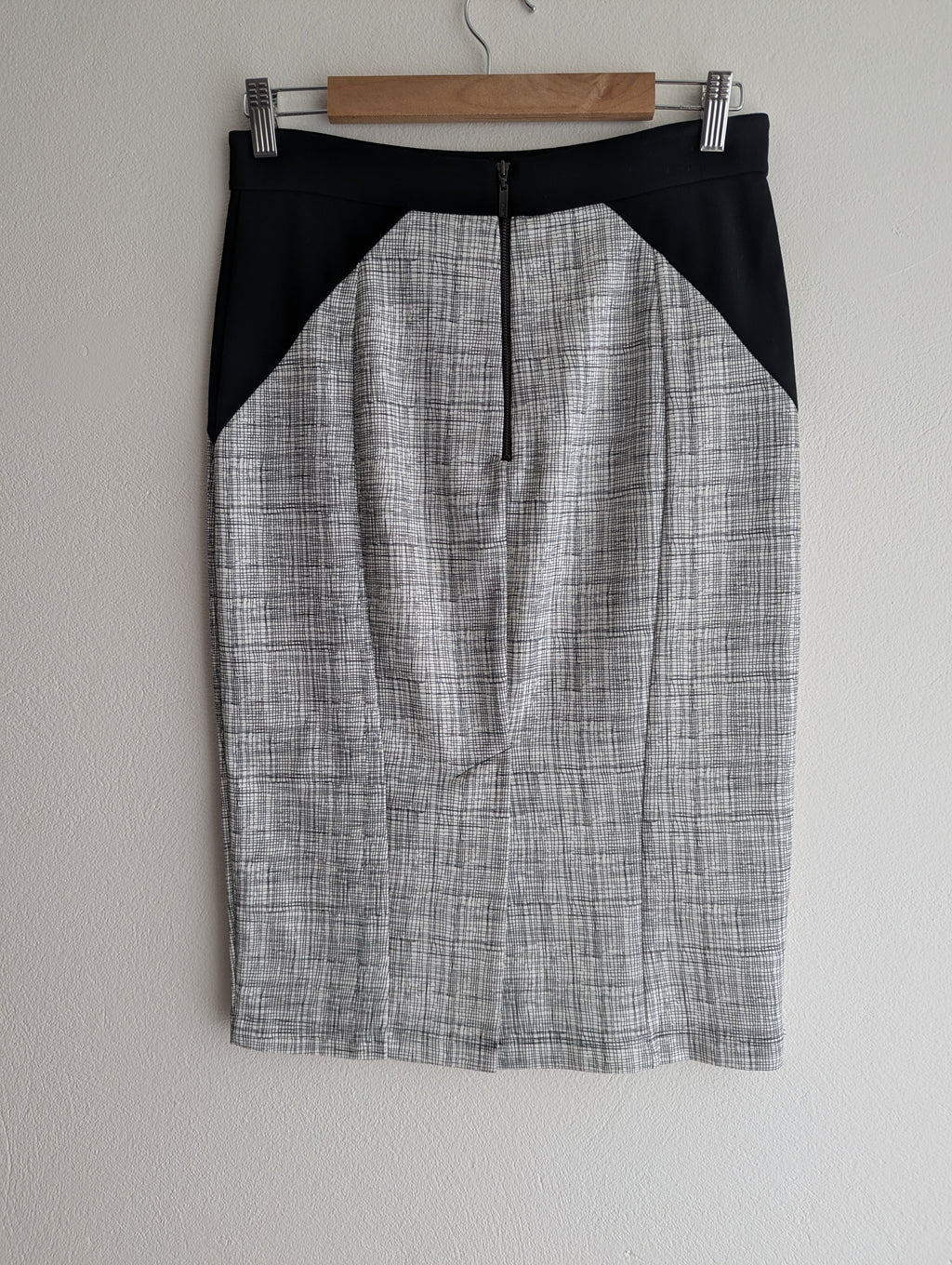 Cue Abstract Pencil Skirt