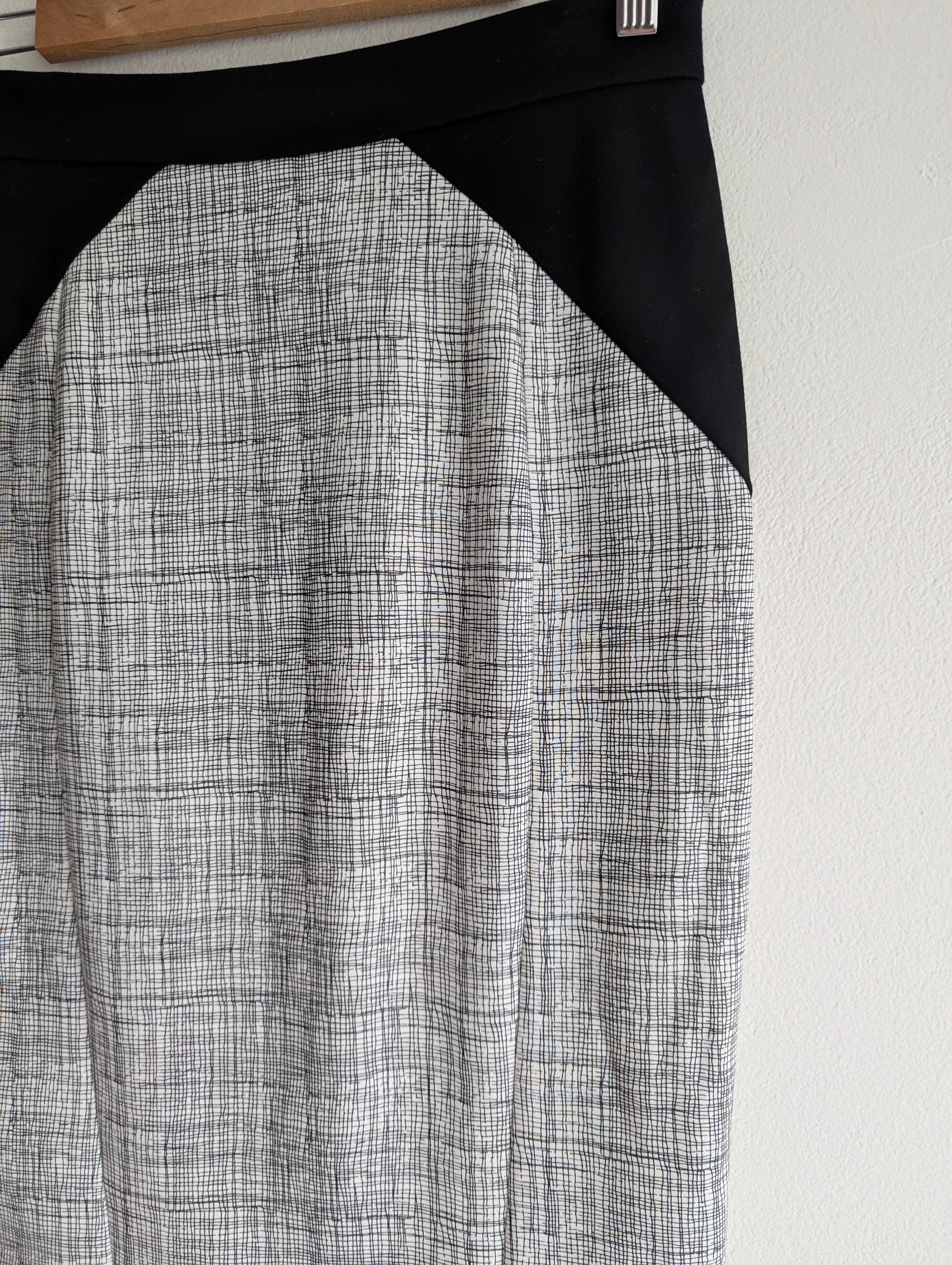 Cue Abstract Pencil Skirt